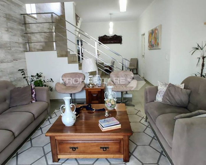 Vende, permuta, casa, zona sul, Jardim América, Bragança Paulista-SP