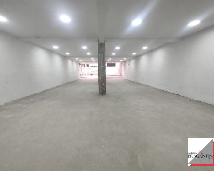 Vende, Galpão, comercial, Matadouro, Bragança Paulista-SP - Foto 7 de 10