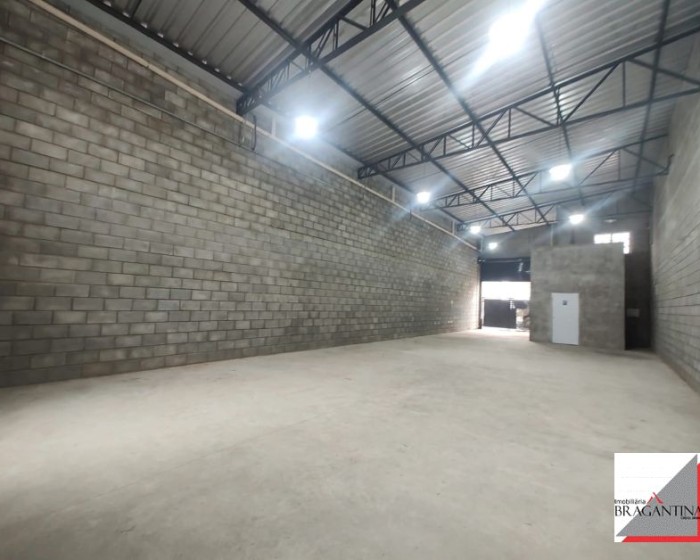 Vende, Galpão, comercial, Matadouro, Bragança Paulista-SP
