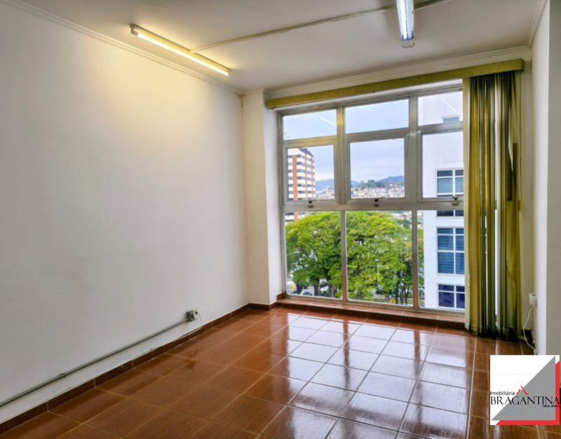 aluga-sala-comercial-edificio-centro-liberal-braganca-paulista-sp